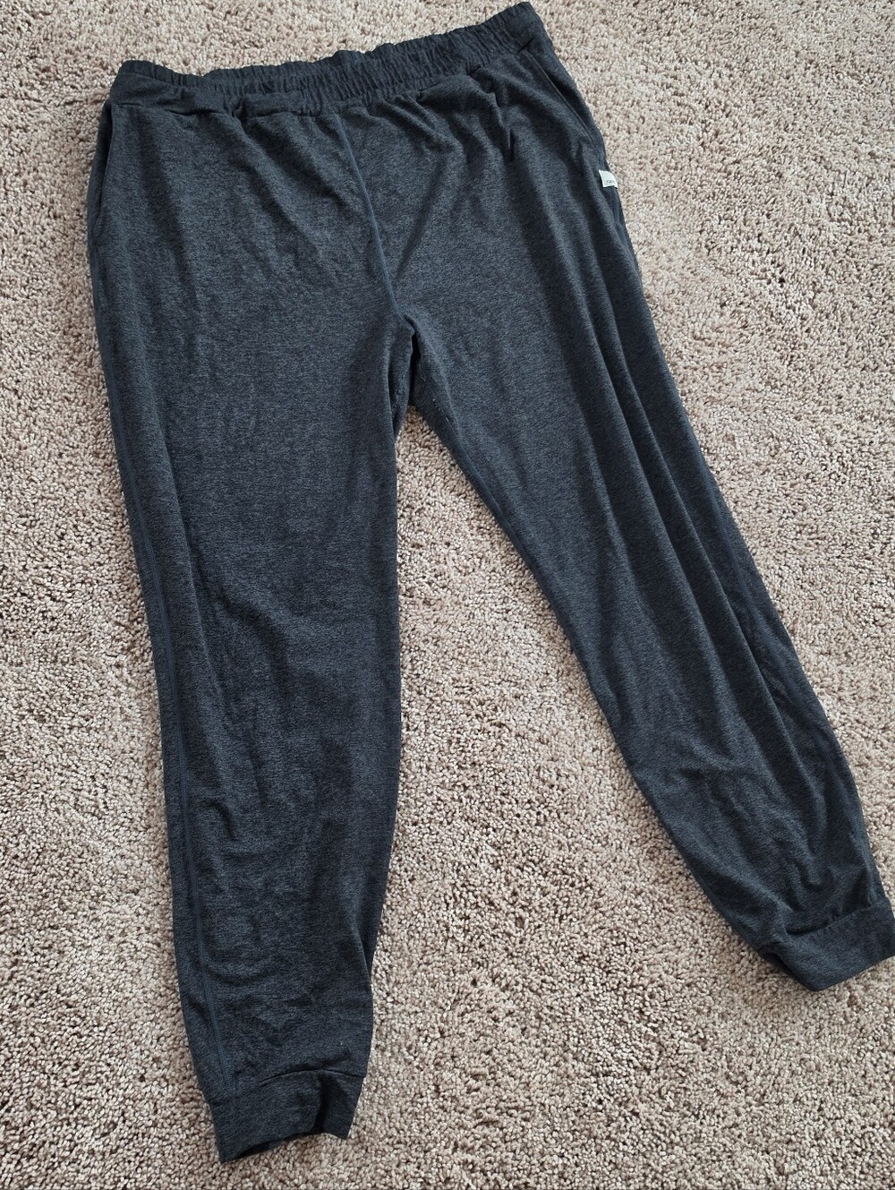 Vuori Halo Dark Gray Lounge Joggers
